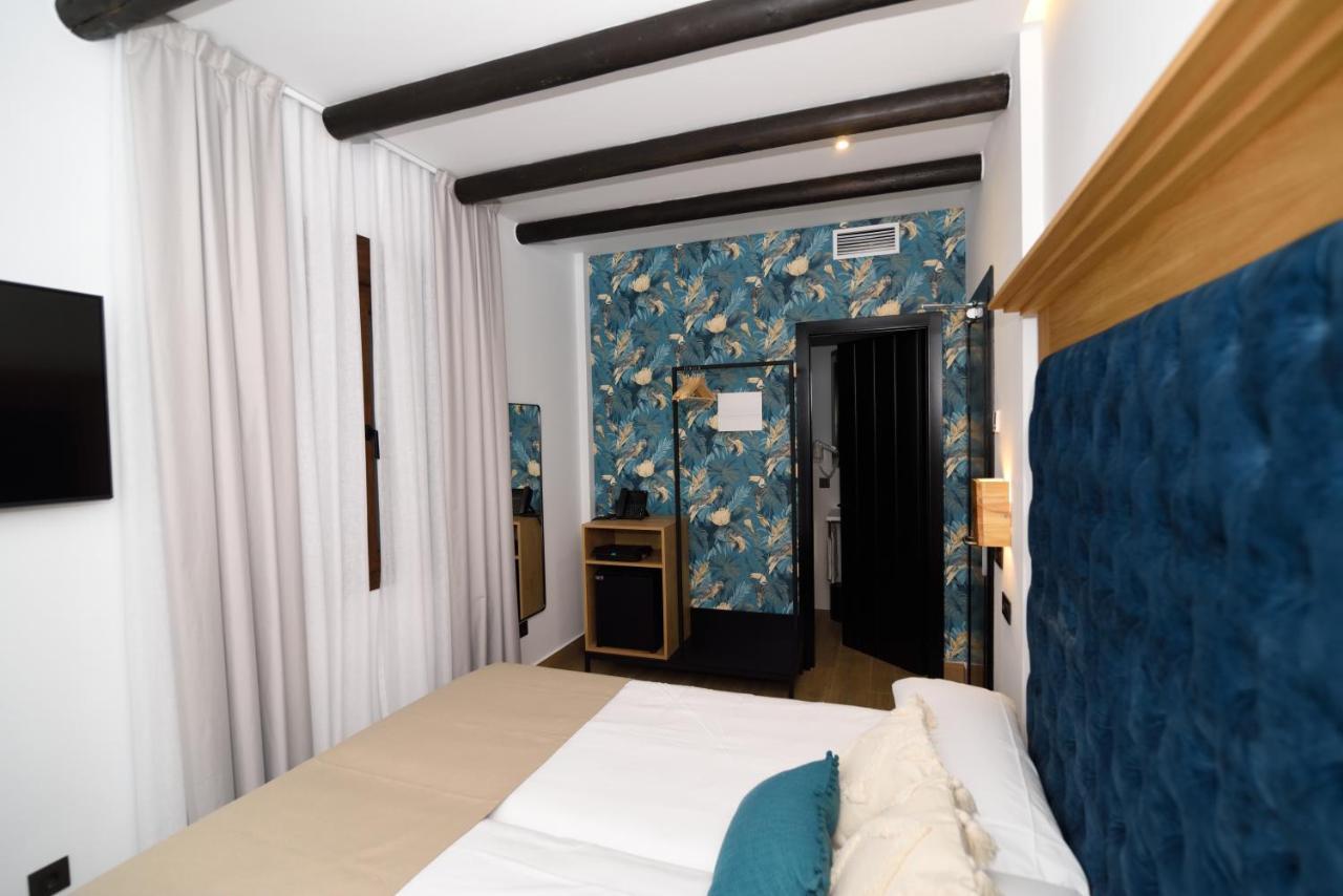 Hostal Rural Santa Habitaciones Aldea Del Rocio Ngoại thất bức ảnh