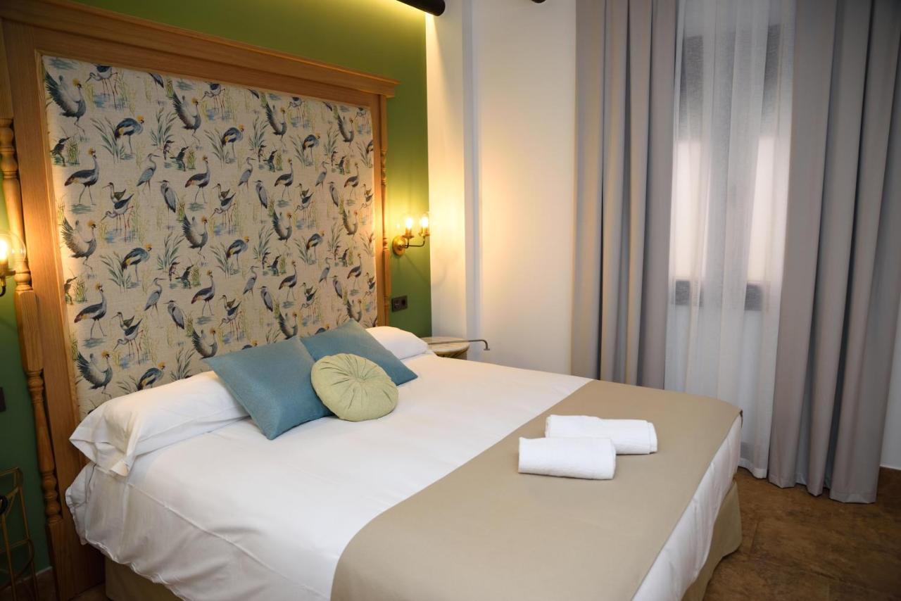 Hostal Rural Santa Habitaciones Aldea Del Rocio Ngoại thất bức ảnh