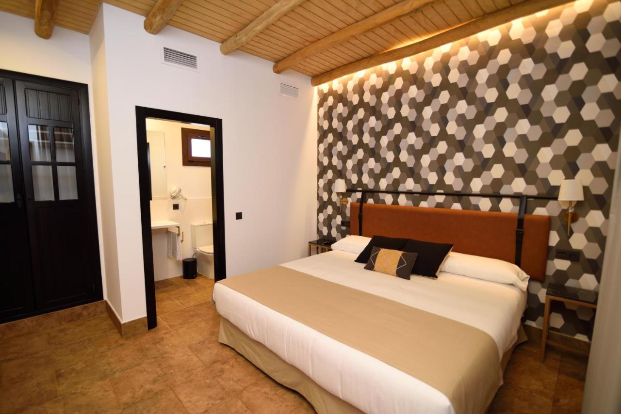 Hostal Rural Santa Habitaciones Aldea Del Rocio Ngoại thất bức ảnh