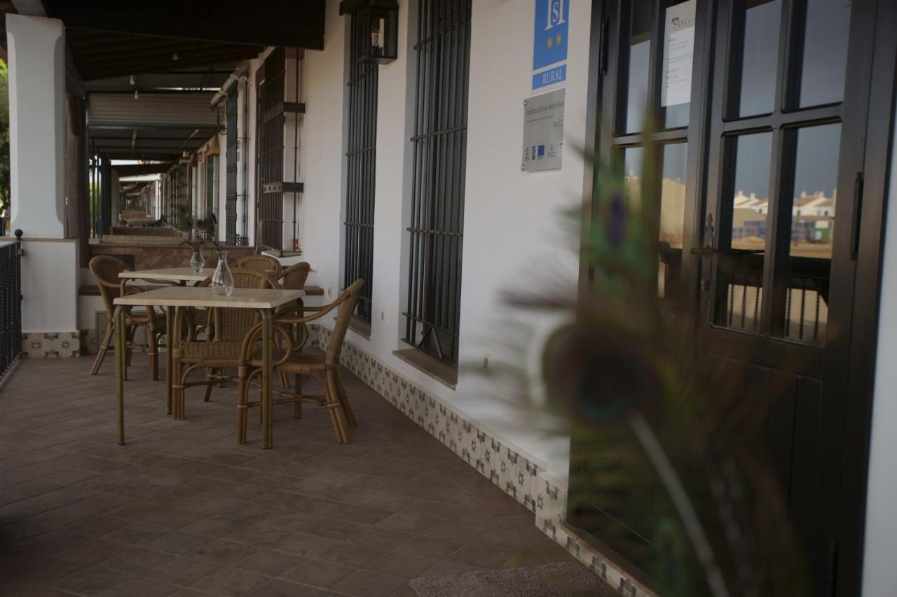 Hostal Rural Santa Habitaciones Aldea Del Rocio Ngoại thất bức ảnh
