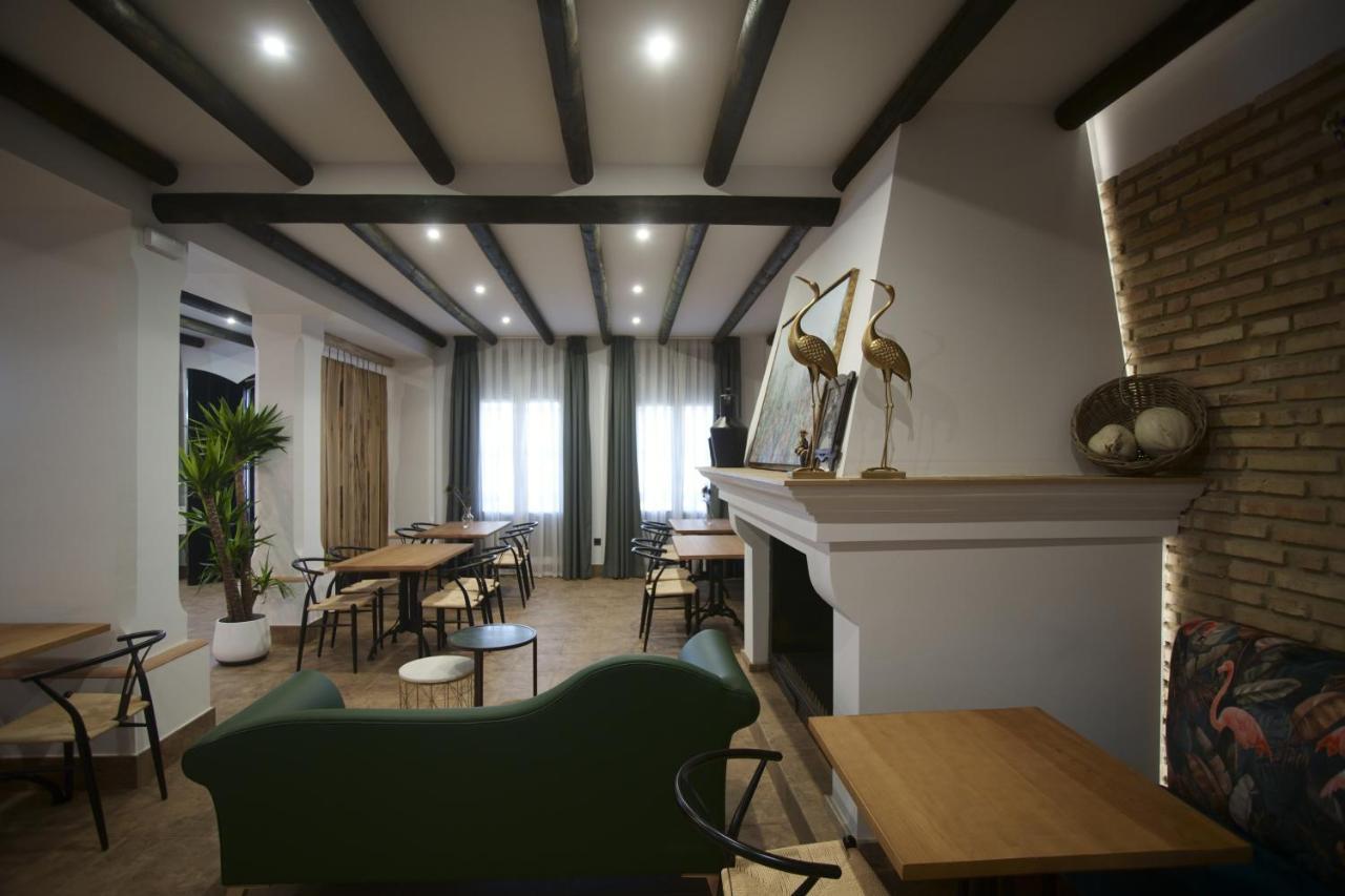 Hostal Rural Santa Habitaciones Aldea Del Rocio Ngoại thất bức ảnh